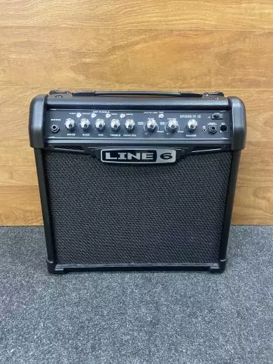 Store Special Product - Line 6 - SPIDER4-15